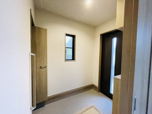 【玄関】 | 深谷市常盤町　新築戸建　全2棟　2号棟