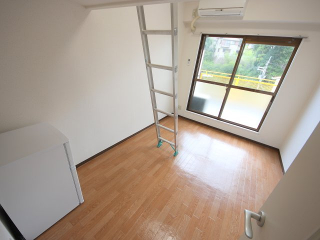 フェリス東生駒の居間・リビング