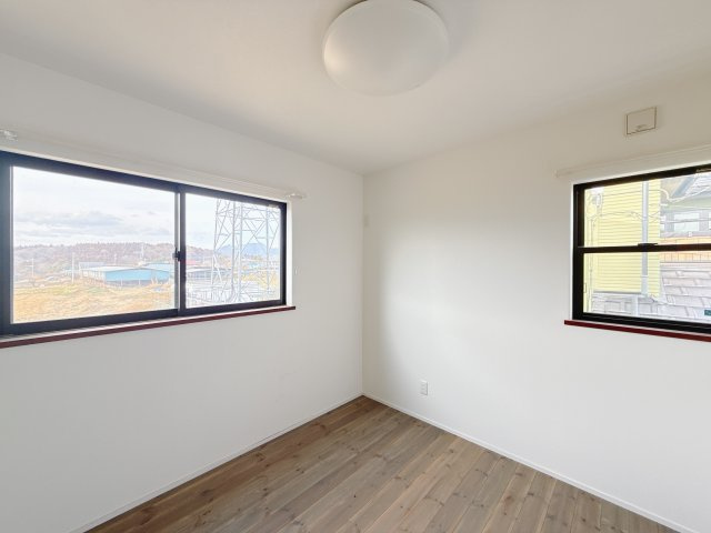 【中古戸建】渋川市北橘町下南室の洋室|■2階洋室｜子供部屋のメリットは「自立心を養うことができる」「自分で整理整頓できるようになる」そして、お子様が成長した際には「プライバシーを確保できる」といい事だらけ♪