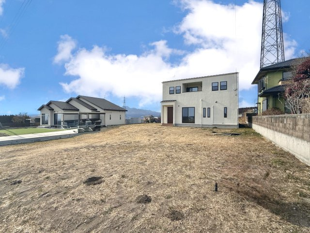 【中古戸建】渋川市北橘町下南室の外観|■外観｜土日のご見学はもちろん、平日・夜間のご案内も大歓迎です♪「今から見たい」や「仕事終わりに見たい」にもご対応できますのでお気軽にお問い合わせください♪