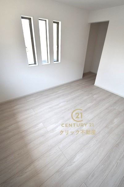 ケイアイフィット　ひたちなか市稲田　4期 　1の洋室|ウォークインクローゼットを配備した洋室。かさばるダウンジャケットや季節ごとに使い分ける帽子、手袋などの小物もスッキリまとめて片付きます。