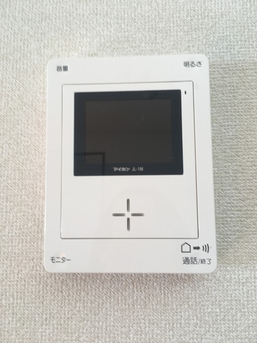 オーシャンソレイユ Ｄのセキュリティ|モニター付きインターホン