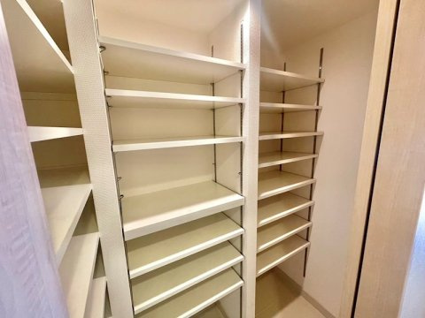 ワコーレ住吉本町ファーストの収納|たっぷりとした収納スペースです