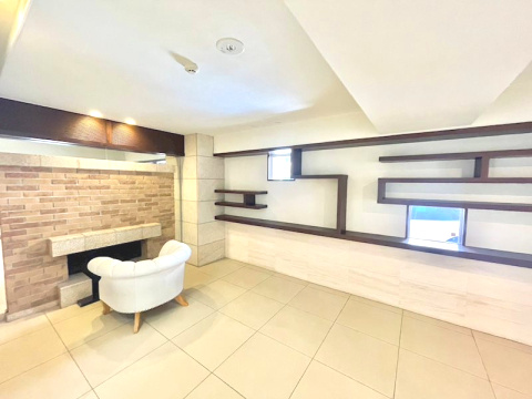 ワコーレ住吉本町ファーストのロビー|ゆとりのあるロビーです