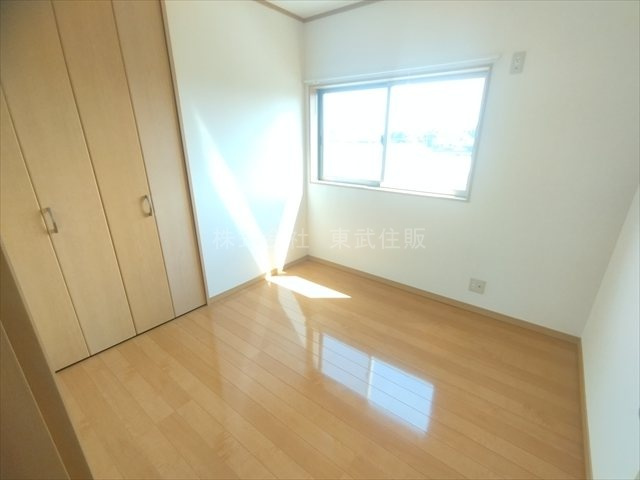 【寝室】 | 川越市下松原 | 洋室西側、寝室にいかがでしょうか