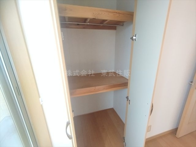 【収納】 | 川越市下松原 | 洋室中央収納