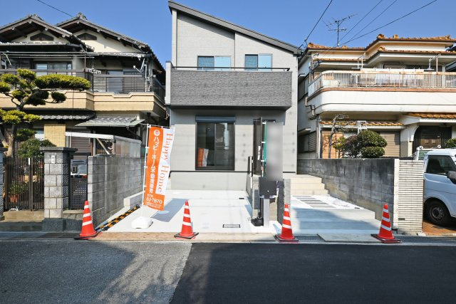 伊丹市池尻5丁目新築一戸建て│3SLDK+駐車1台可の外観|南東に面しているので陽当たり良好です。