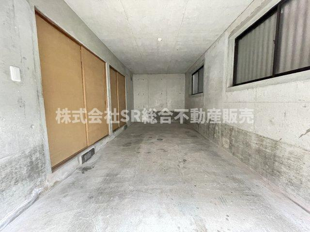 善根寺町1丁目中古戸建の駐車場|車種によりますがお車を2台止めれます。
