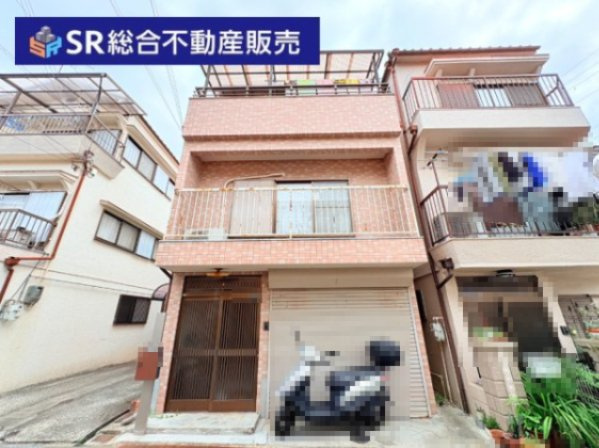 善根寺町1丁目中古戸建の外観|リフォーム施工を弊社はローコストでハイクオリティーを実現♪（写真6枚目以降参照）昨今の世界情勢の影響を受けずに工務店との関係を強化し、材料確保・納期の遅れなし！他社様との相見積もり大歓迎です！
