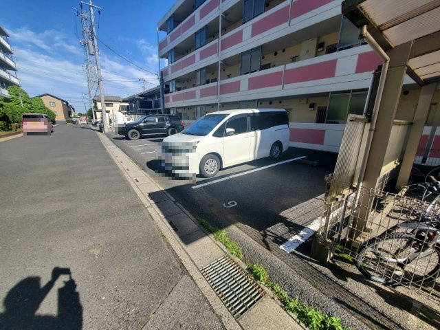 ファインパーク春日部の駐車場