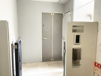 【玄関】 | プリオーレ夙川さくら道