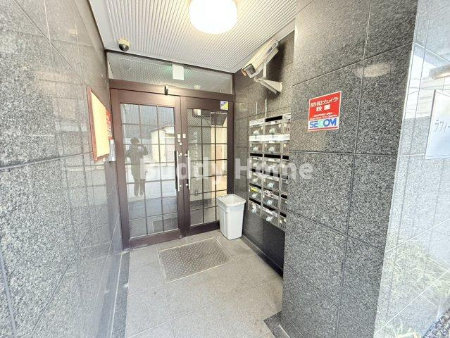 ラフィーネ西脇のエントランス