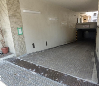 新谷町第二ビルの駐車場|駐車場完備です