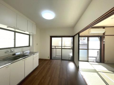 【キッチン】 | 高知市高須1丁目　戸建て2棟　収益物件 | キッチン