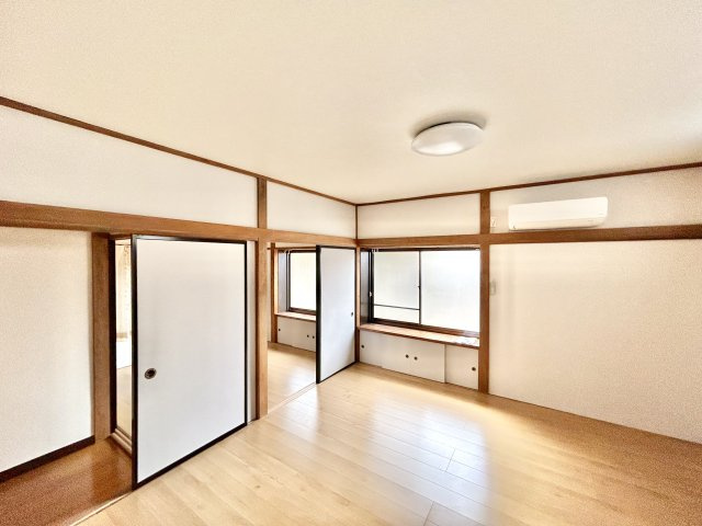 【中古戸建】高崎市棟高町の居間・リビング|■洋室