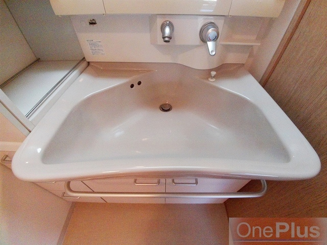 アプリーレ北青木の洗面所