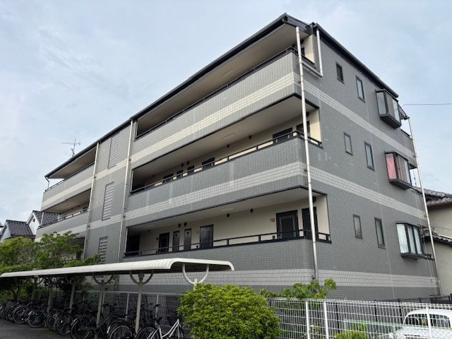 ベルメゾン喜志の外観