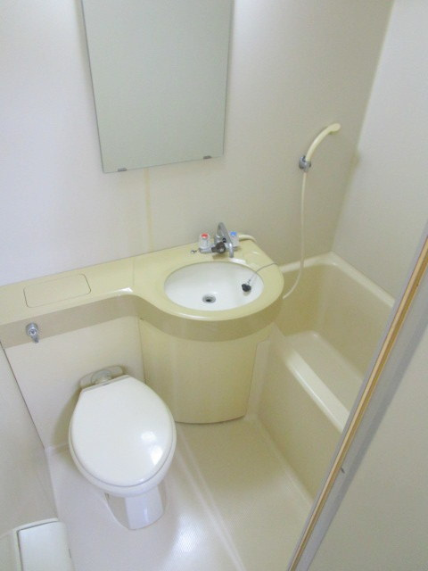 宮内商事ビルの浴室