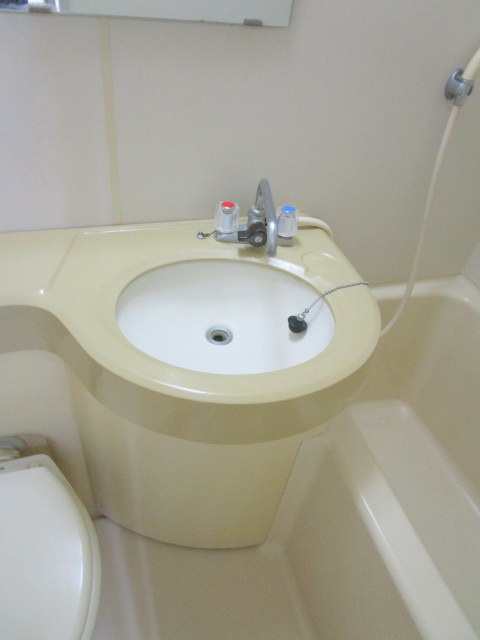 宮内商事ビルの洗面所