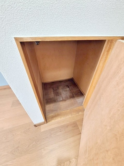 第２コーポ松坂の内装|★階段下収納★