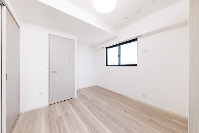 Due IriyaⅡの設備|床は奇数階がナチュラルブラウン、偶数会がホワイト