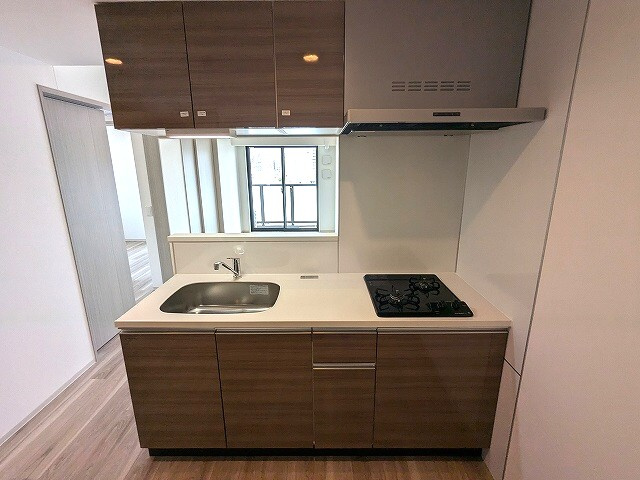 Due IriyaⅡの設備|床は奇数階がナチュラルブラウン、偶数会がホワイト