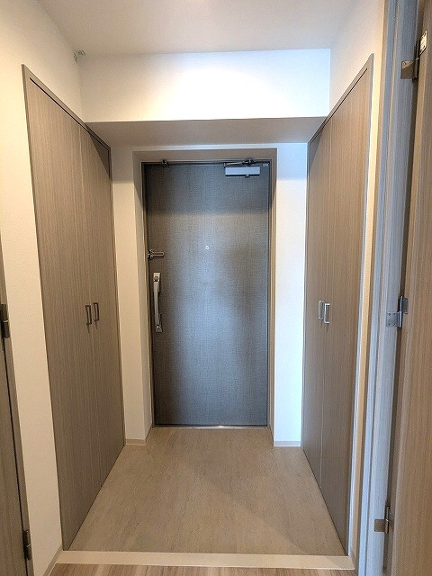 Due IriyaⅡの設備|床は奇数階がナチュラルブラウン、偶数会がホワイト