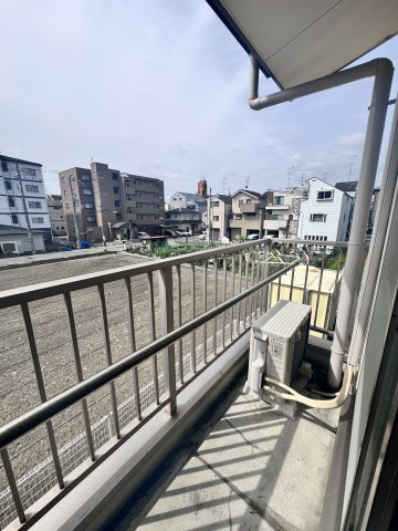 シェリーカラーのバルコニー