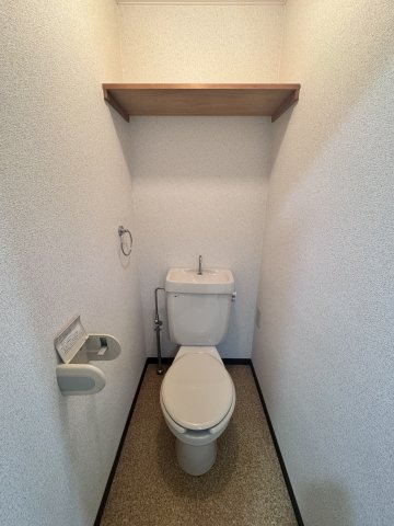 シェリーカラーのトイレ