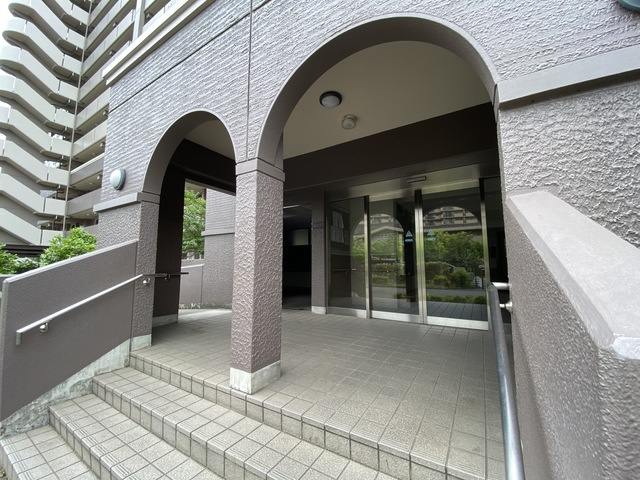 【エントランス】