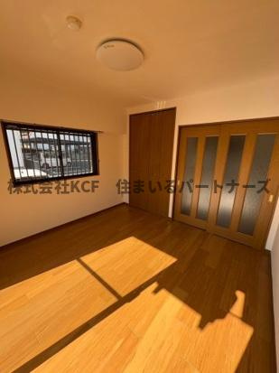 ユウメイトビルの居間・リビング|ゆったり過ごせるリビングです