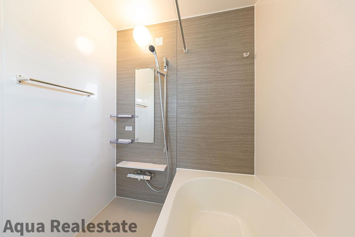 木田郡三木町大字下高岡の新築一戸建の浴室