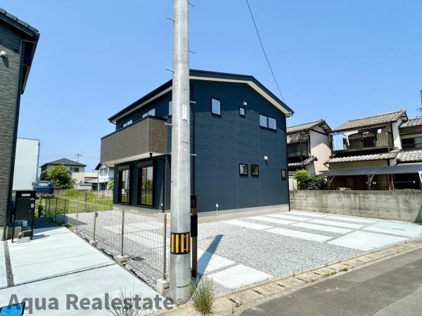 綾歌郡宇多津町　新築戸建ての前面道路含む現地写真