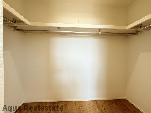 家事楽デザイナーズハウス高松市福岡町④の収納|中のものを確認しやすく、取り出しやすい収納スペース。