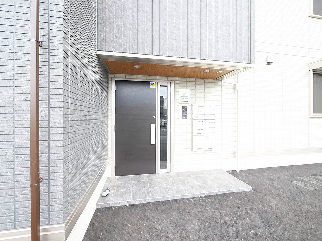 アクアポルタのエントランス|オートロック完備