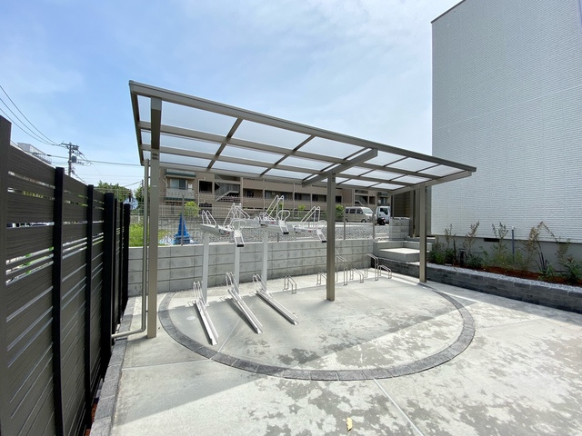 TDメゾン(ティーディーメゾン）のその他共用部分|★敷地内屋根付き駐輪場★