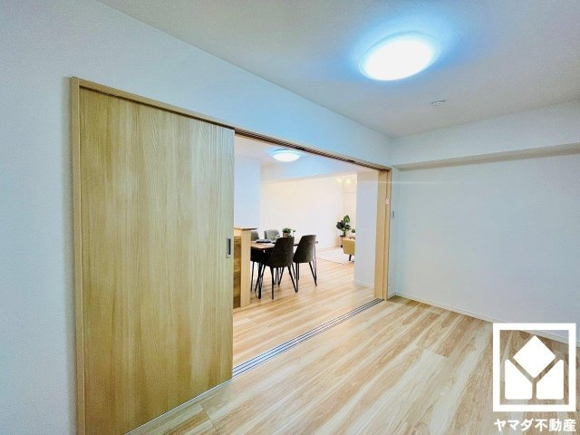 桂川ハイツ３号館の洋室