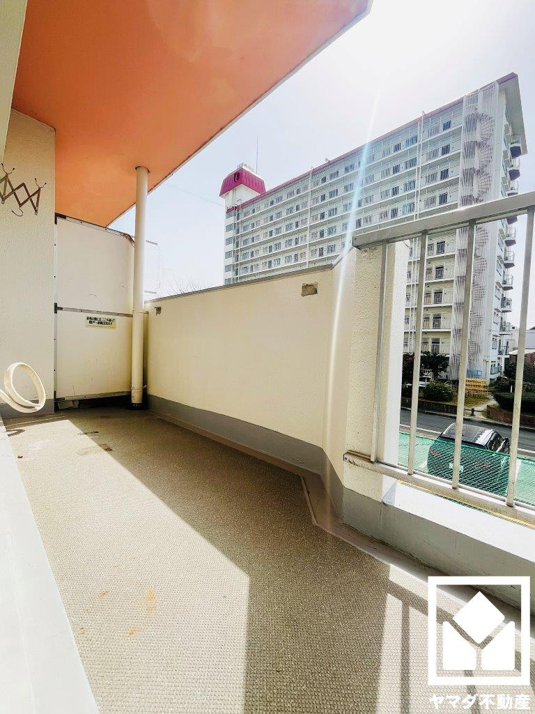 桂川ハイツ３号館のバルコニー