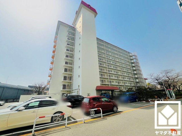 桂川ハイツ３号館の外観