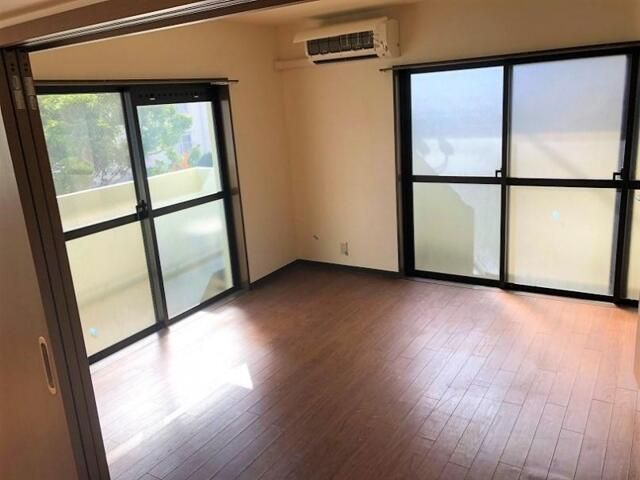 ラレーブ北習志野の居間・リビング