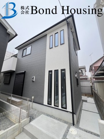 駐車２台　全室南向き　大久保町山手台２丁目 2号棟 新築戸建の外観
