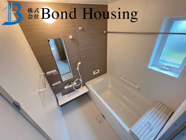 駐車２台　全室南向き　大久保町山手台２丁目 2号棟 新築戸建の浴室
