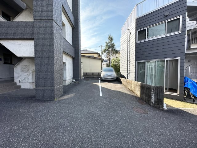 サワベマンションの駐車場