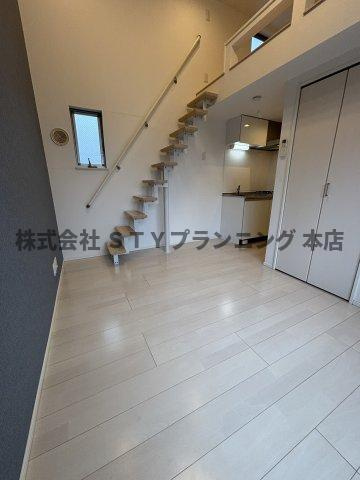 仲介手数料０円！Globe amaranth庄内通の居間・リビング