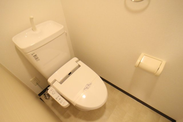 フェアリーコートあびこのトイレ|ゆったりとした空間のトイレです