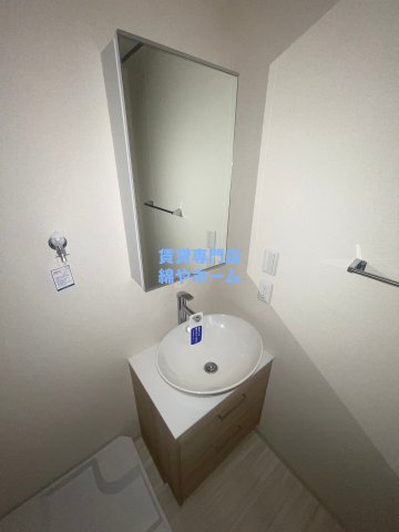 フジパレス杉本町駅西Ⅵ番館の独立洗面台|独立洗面台、朝の身支度には欠かせません