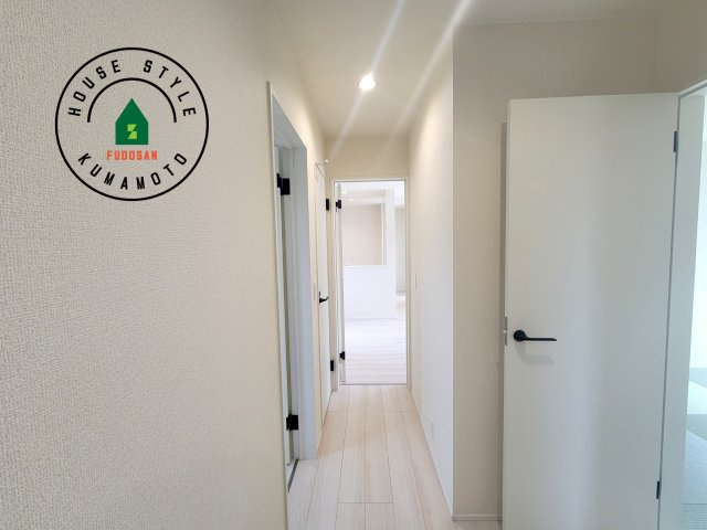 菊池郡大津町大字大津第1-3棟（2号棟）の内装|平屋はワンフロアしかないため、部屋と部屋の距離が近くなります。 生活音の緩衝材として廊下を活用するのがおすすめです。