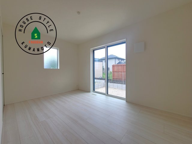 菊池郡大津町大字大津第1-3棟（2号棟）の寝室|主寝室には収納力に優れたクローゼットがありますので、お部屋もすっきり片付きます。