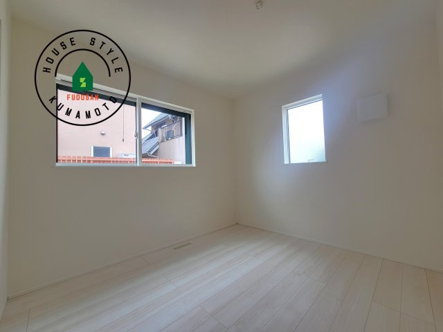 菊池郡大津町大字大津第1-3棟（2号棟）の子供部屋|穏やかな光が差し込む室内には、穏やかな時間が流れます。