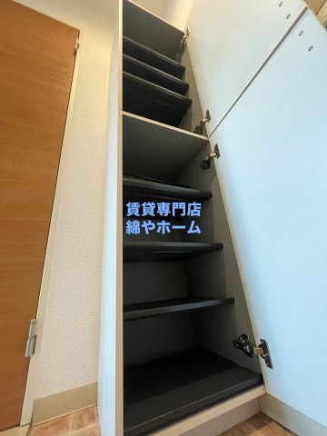 メゾン・オークルⅠの収納|ちょっとした収納スペースも充実しています